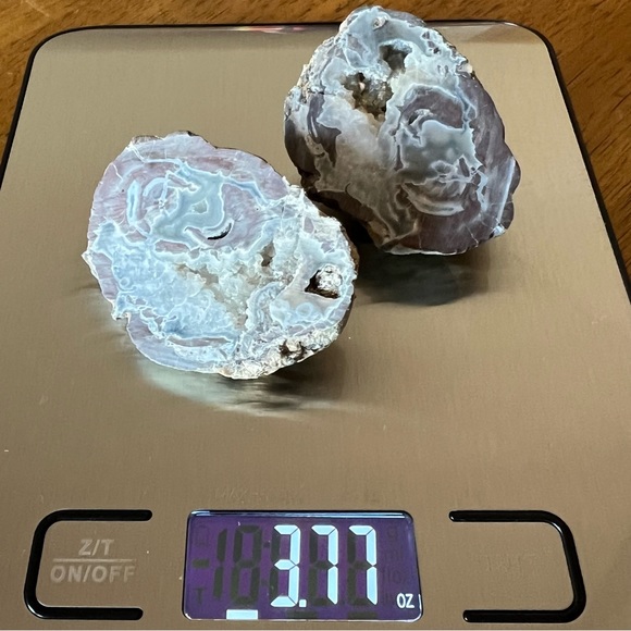 Dugway Utah unpolished cut Geode - Picture 7 of 8